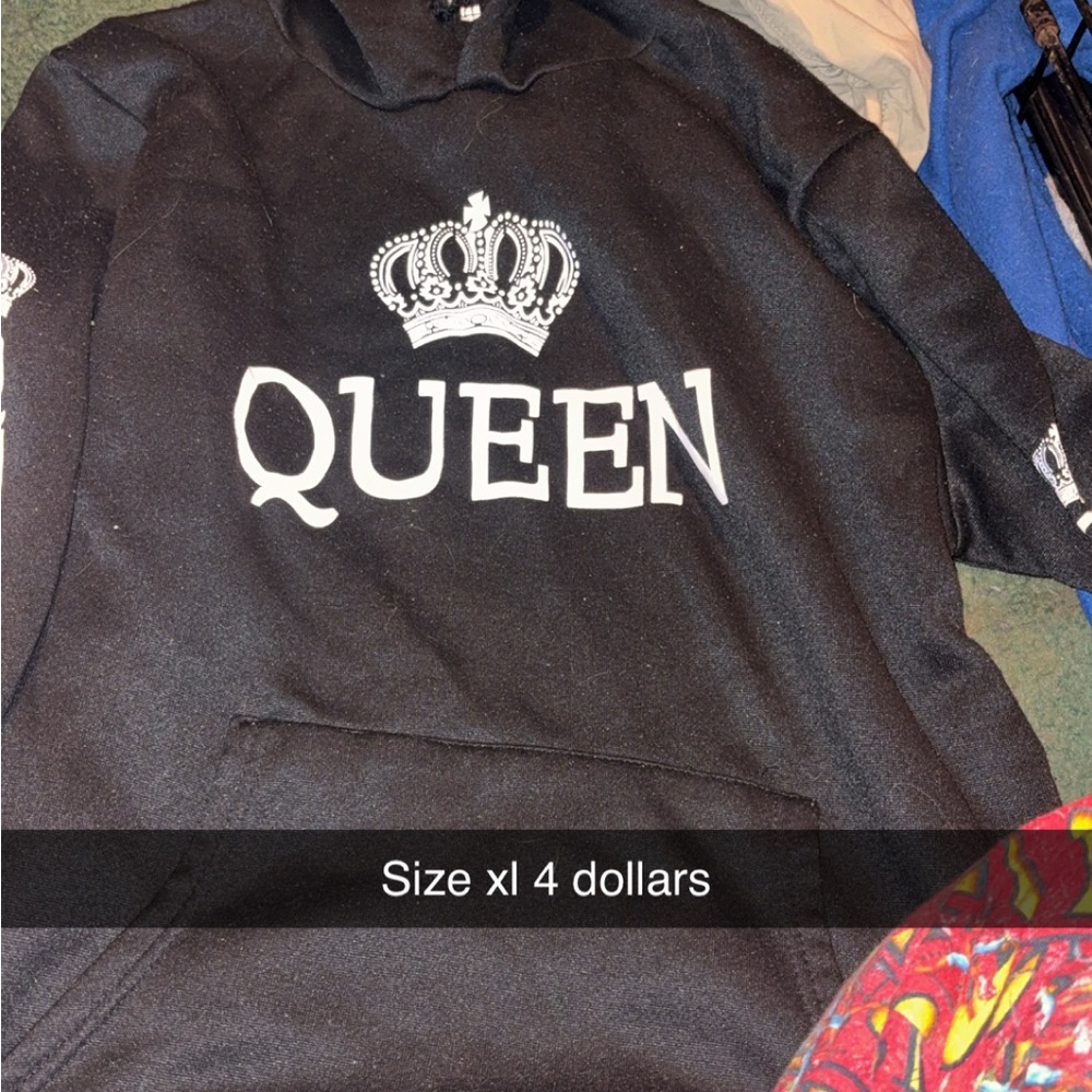 Black QUEEN Hoodie